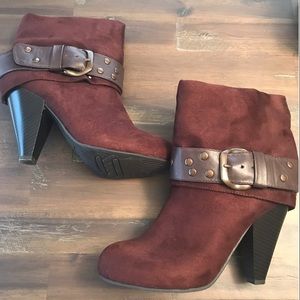 Unlisted buckled brown ankle boots